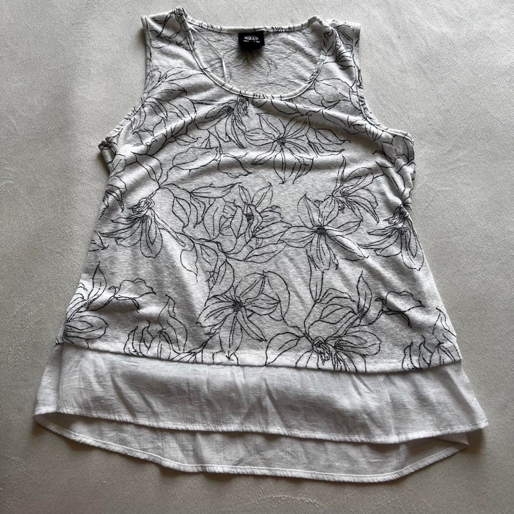 Bobeau Flounce Hem Feminine Layered Floral Line Drawing Regency Flowy